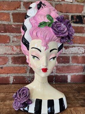 Bella lux bride of Frankenstein bust